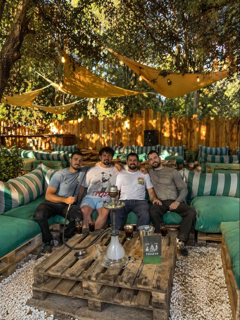 Shishas preparadas en ambiente de terraza